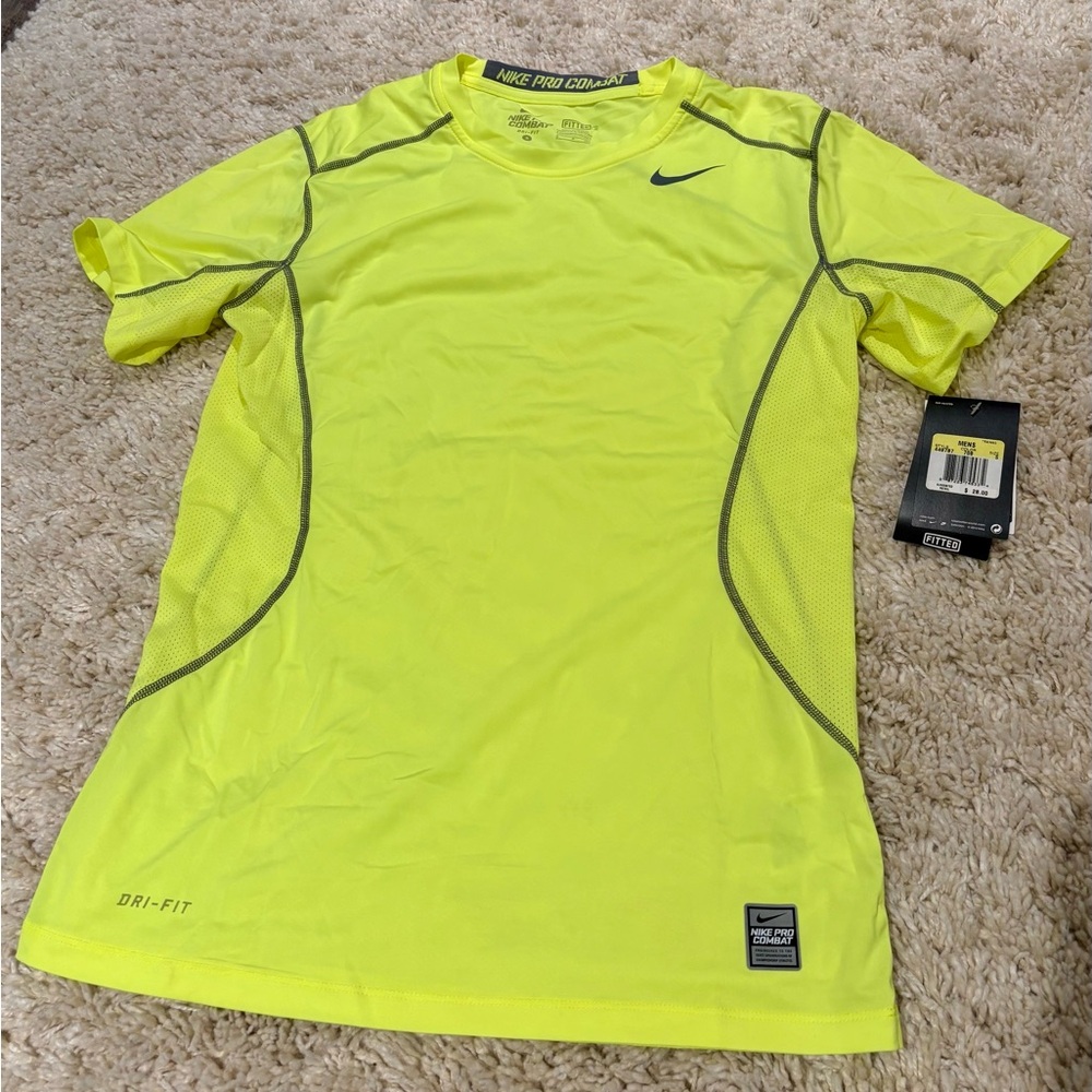 Nike Dri-FIT Short Sleeve fitted Tee - Neon Yellow men’s size small
